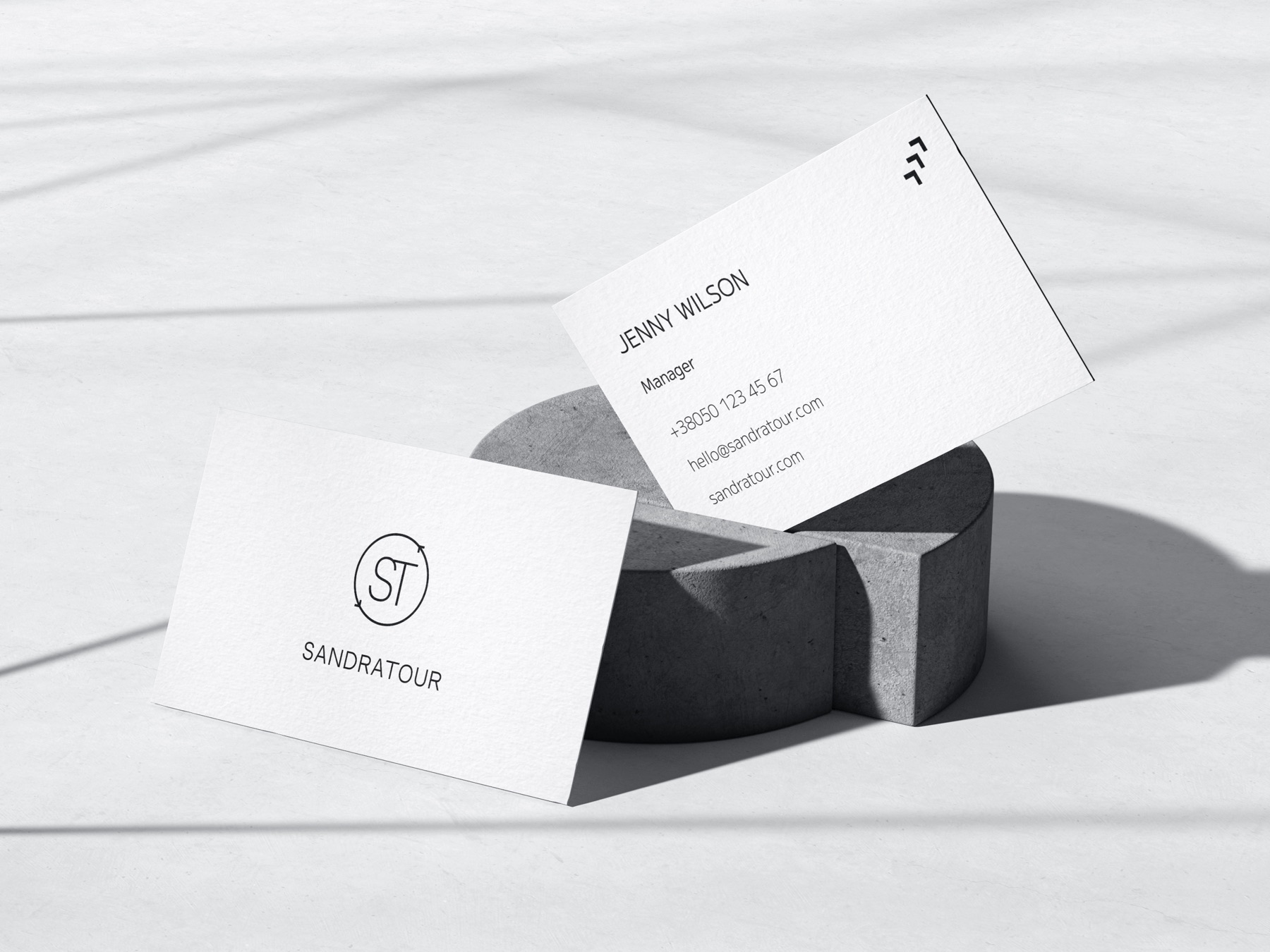 Sandra Tour — the visual direction